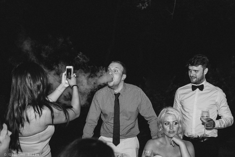 Un momento divertente, fotografo matrimonio ricevimento la ginestra, finale ligure